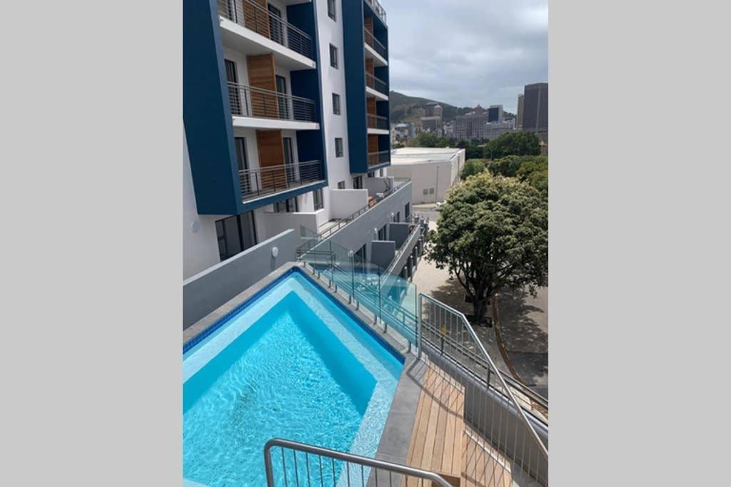Appartamento Modern Retreat In District Six Città del Capo Esterno foto